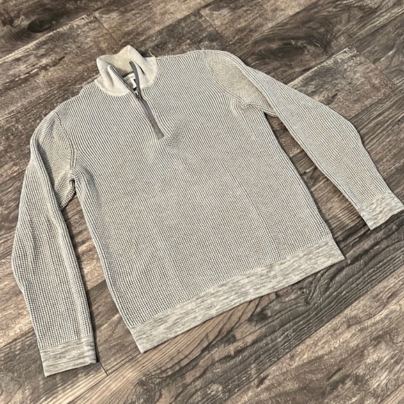 Calvin Klein Other - Calvin Klein men pullover sweater grey size M gently used cotton